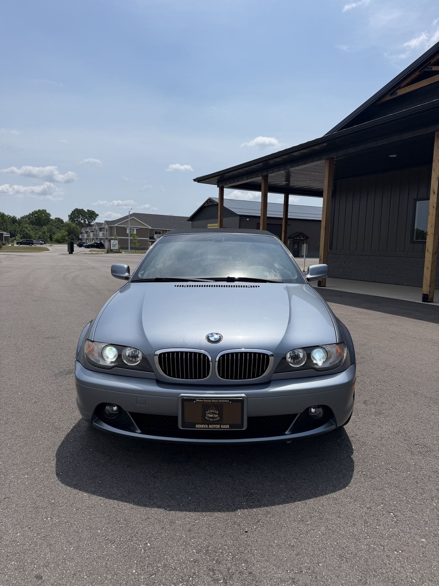 2006 BMW 330Ci, photograph 2 of 12