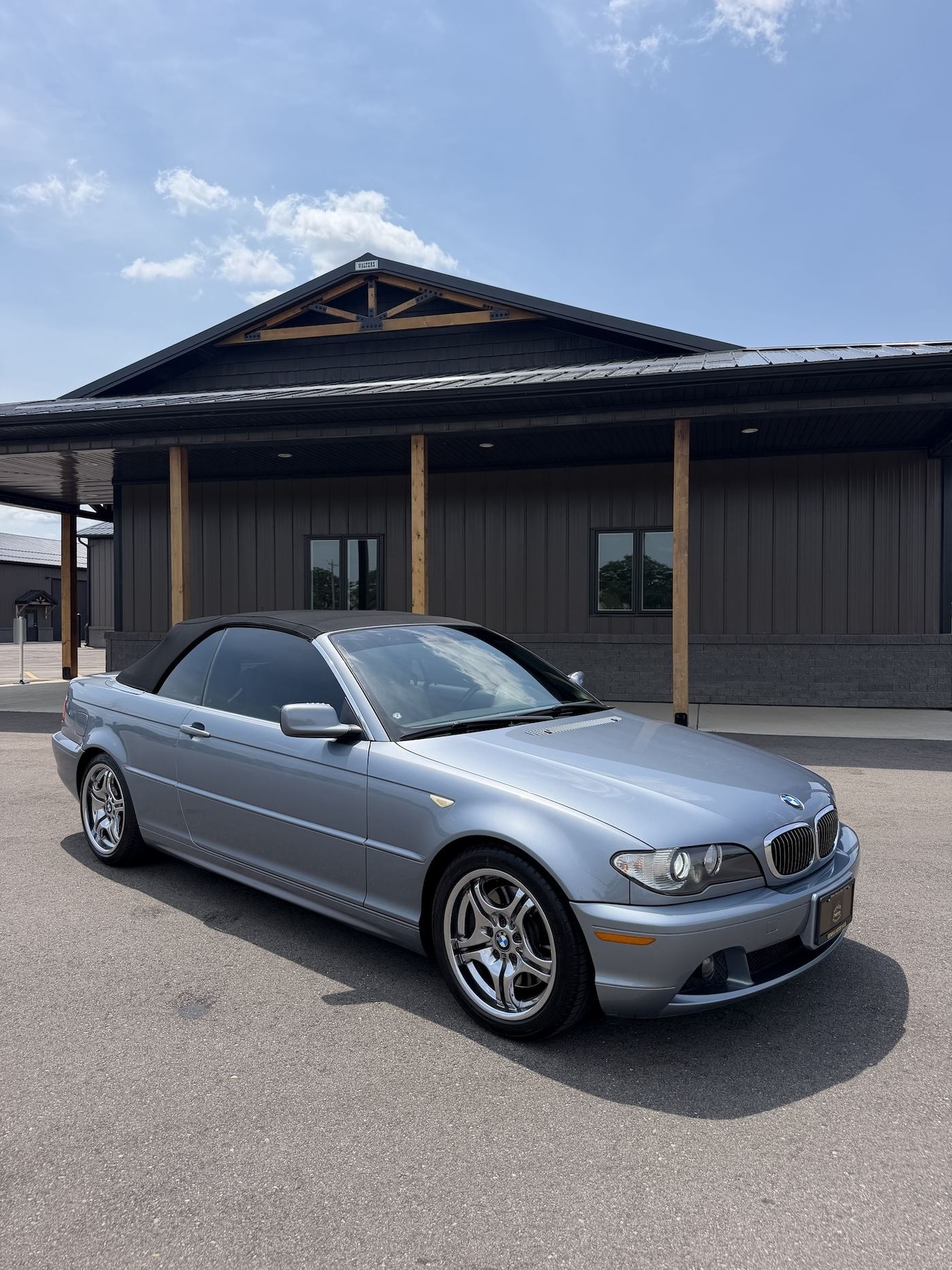 2006 BMW 330Ci, photograph 3 of 12