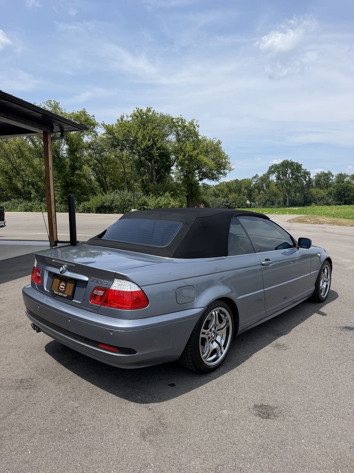 2006 BMW 330Ci, photograph 5 of 12