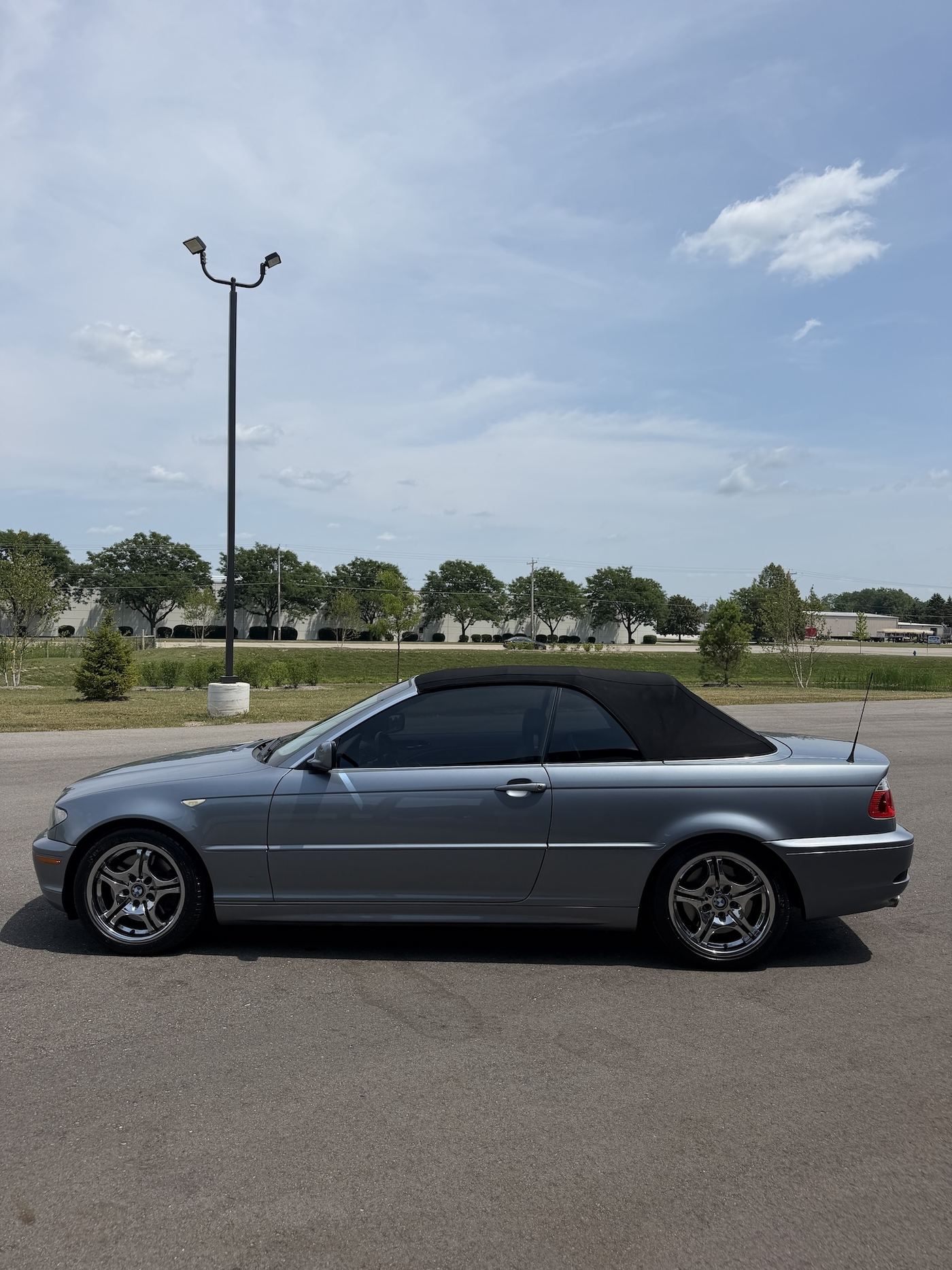 2006 BMW 330Ci, photograph 8 of 12