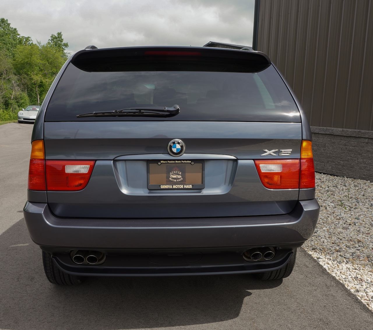 2003 BMW X5 4.4i, photograph 8 of 12