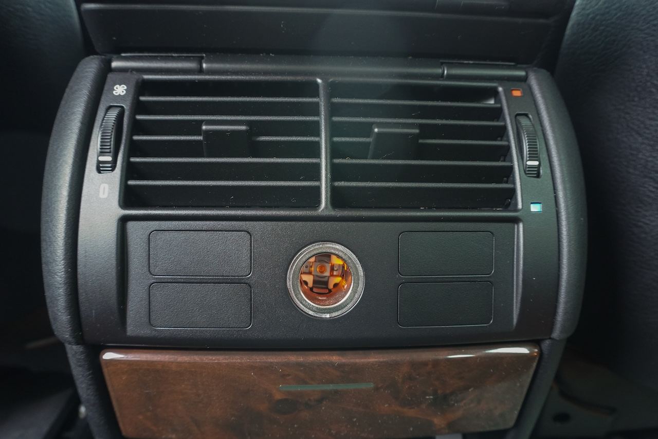 2003 BMW X5 4.4i, photograph 11 of 12