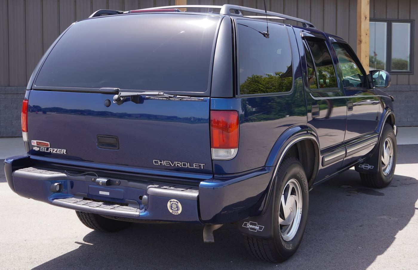 2001 Chevrolet Blazer, photograph 6 of 12
