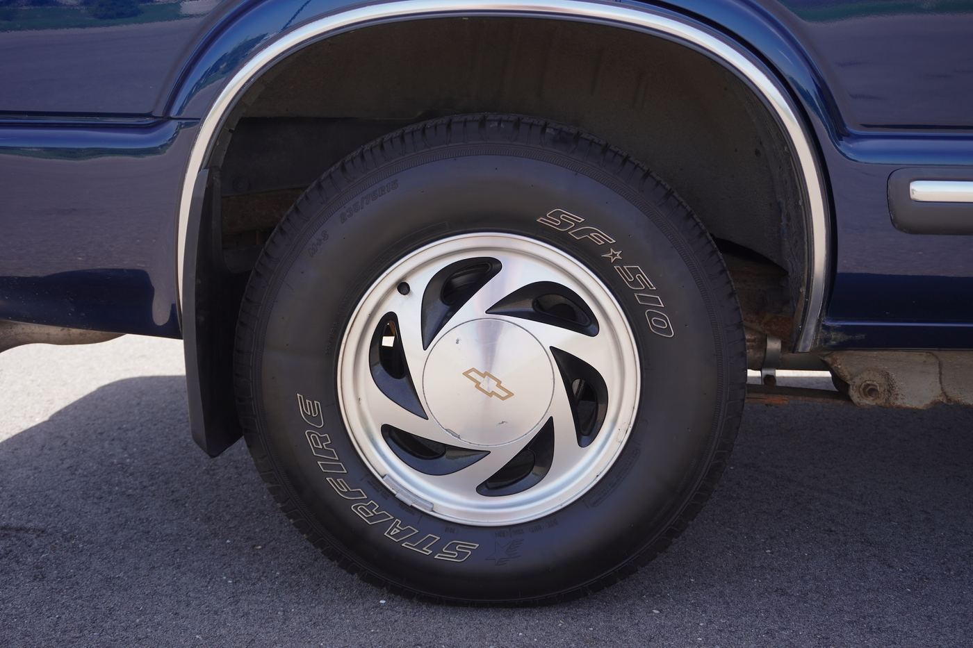 2001 Chevrolet Blazer, photograph 11 of 12