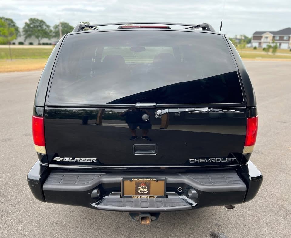 2001 Chevrolet Blazer 2LT, photograph 5 of 12