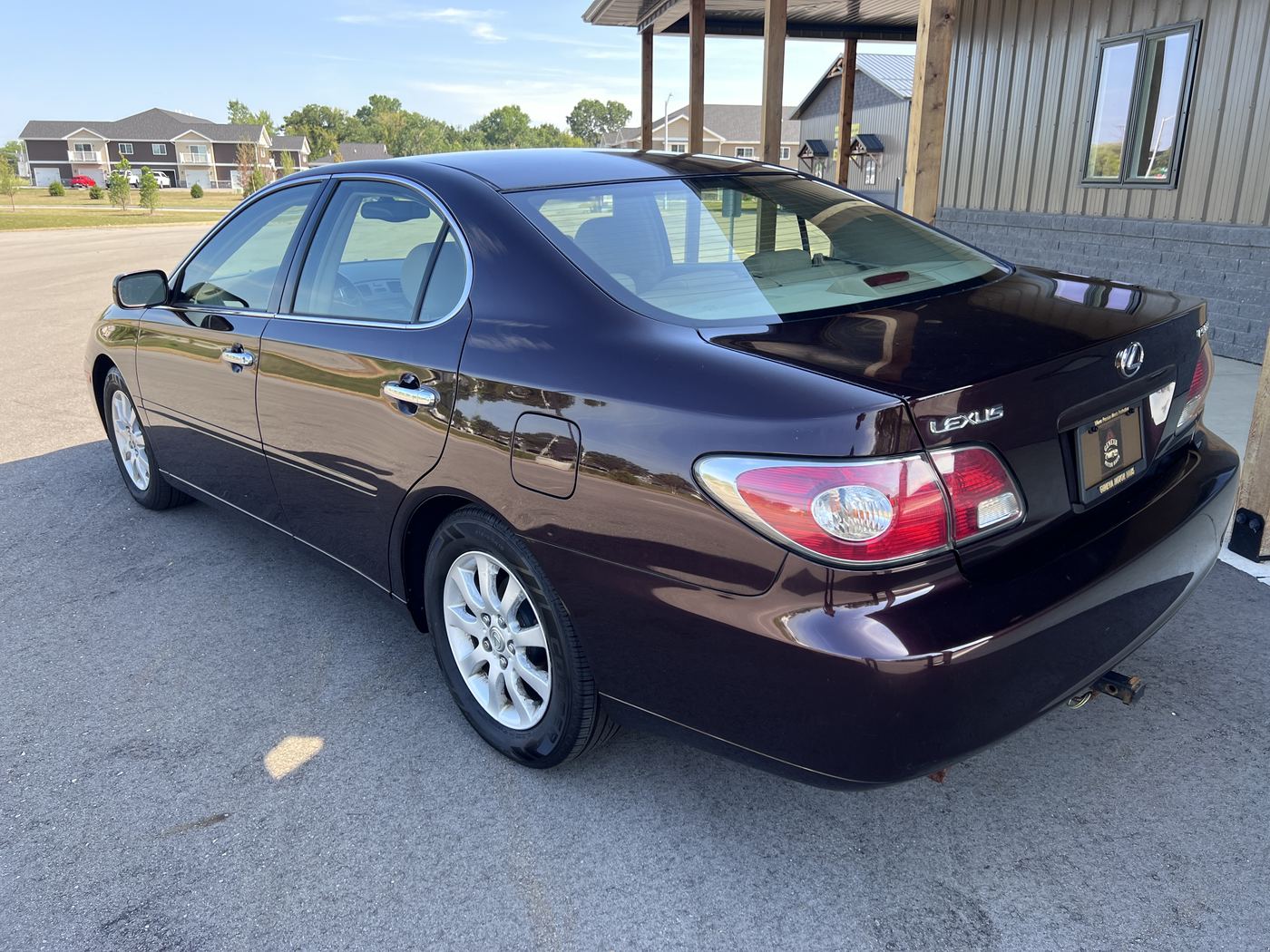 2004 Lexus ES330, photograph 6 of 12
