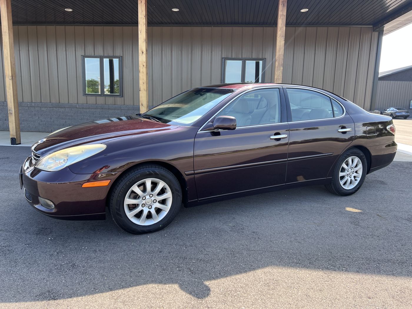 2004 Lexus ES330, photograph 7 of 12