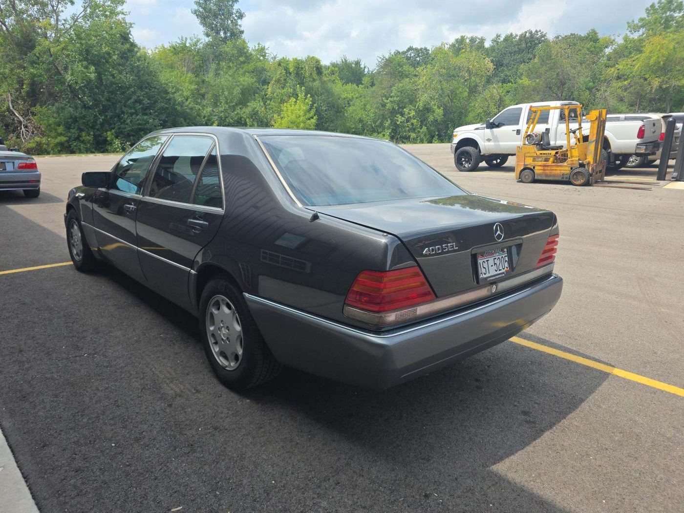 1993 Mercedes-Benz 400 SEL, photograph 7 of 12
