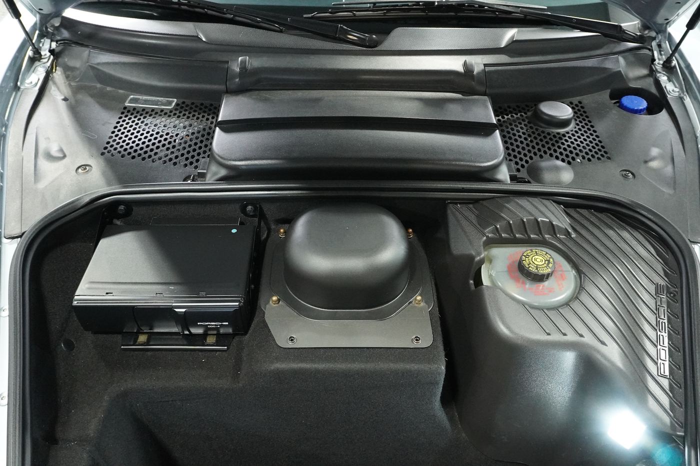 2004 Porsche 911 C4S Cabriolet, photograph 11 of 12