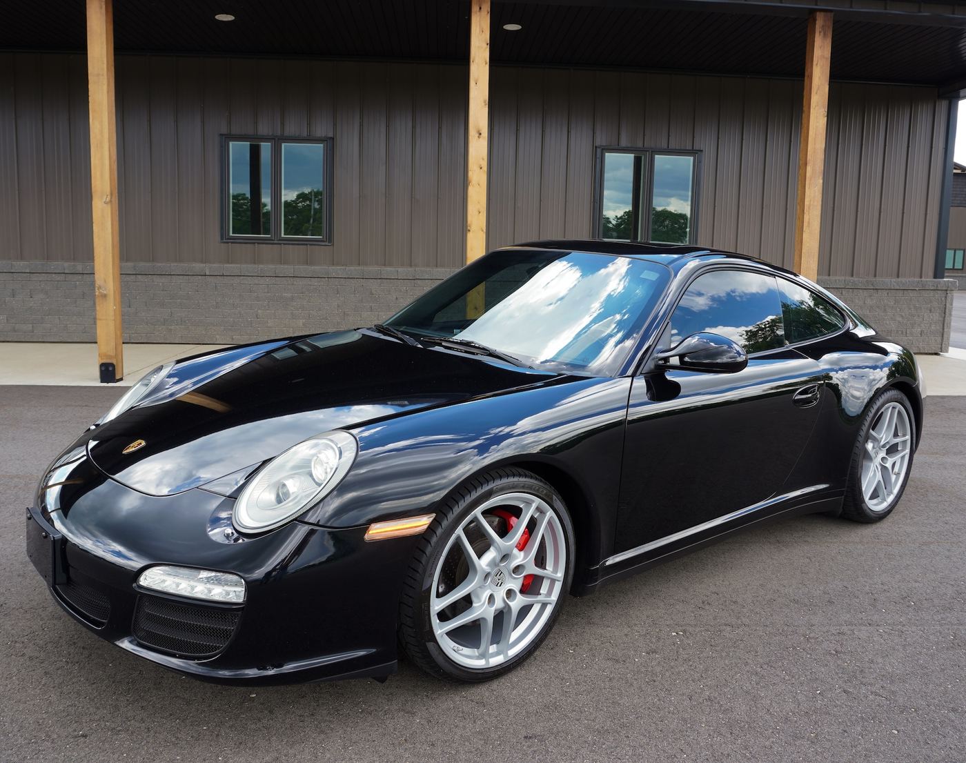 2010 Porsche 911 Carrera 4S, photograph 3 of 12