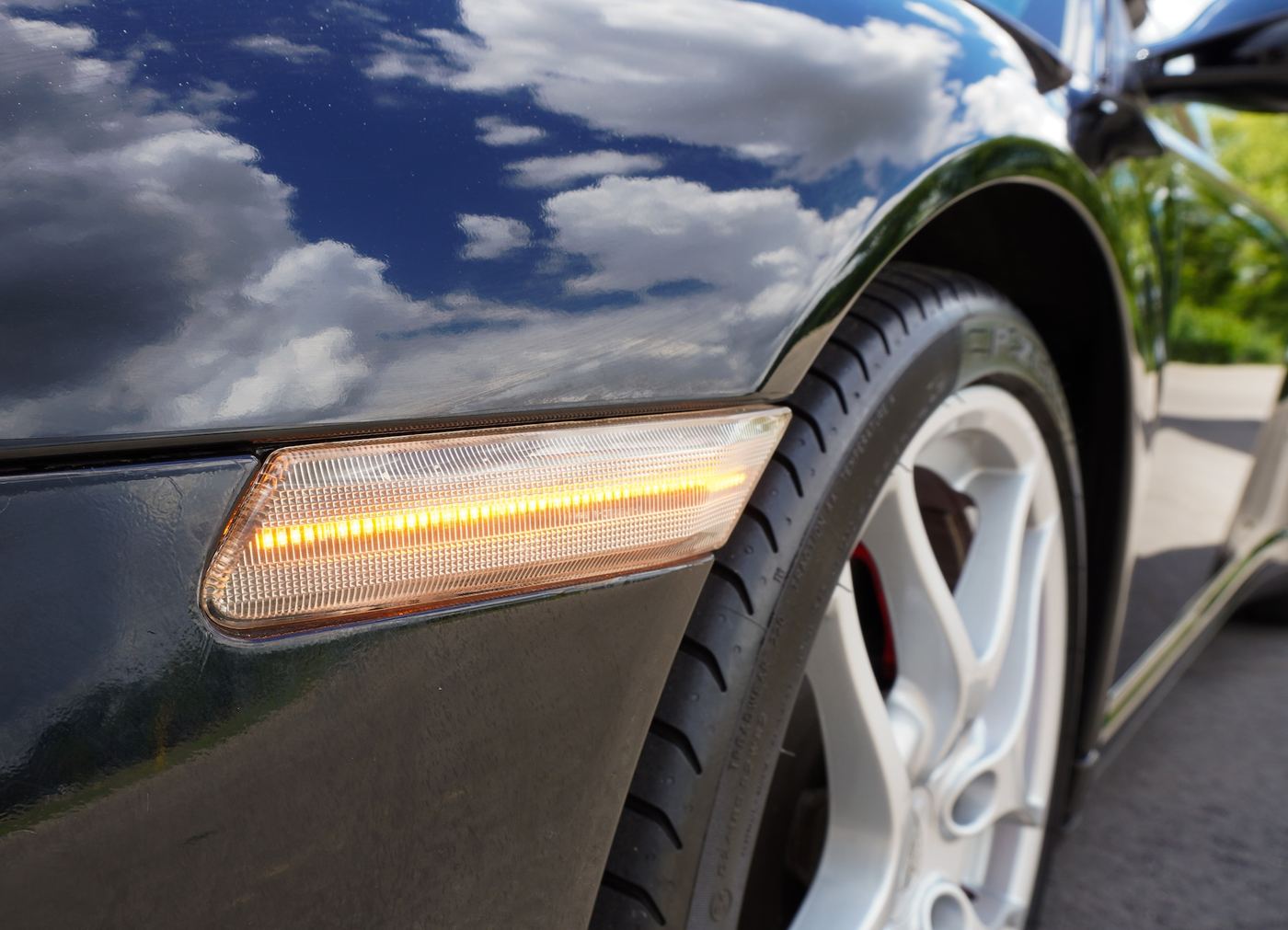 2010 Porsche 911 Carrera 4S, photograph 4 of 12