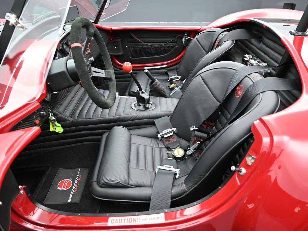 Photograph 4: cockpit, seats and shifter