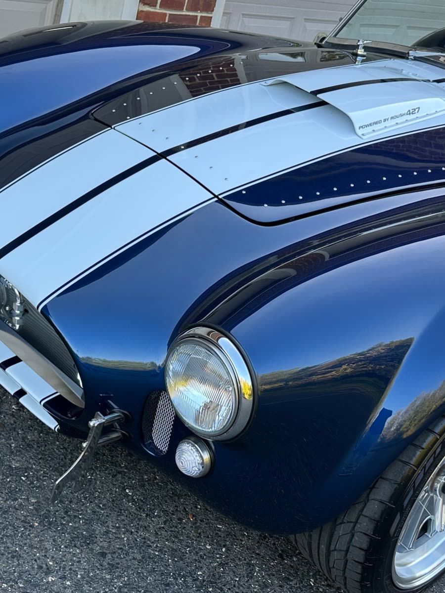 Photograph 3: stripes and headlight
